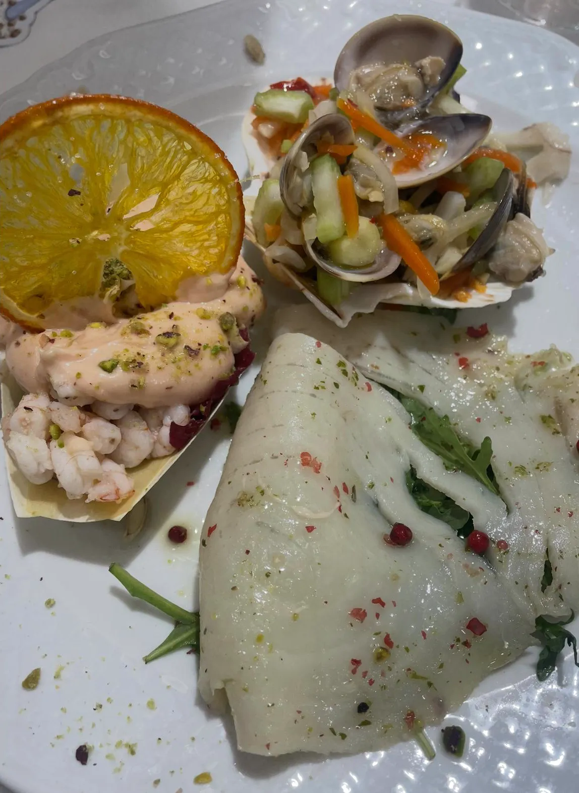 Antipasti-Teller mit Meeresfrüchten
