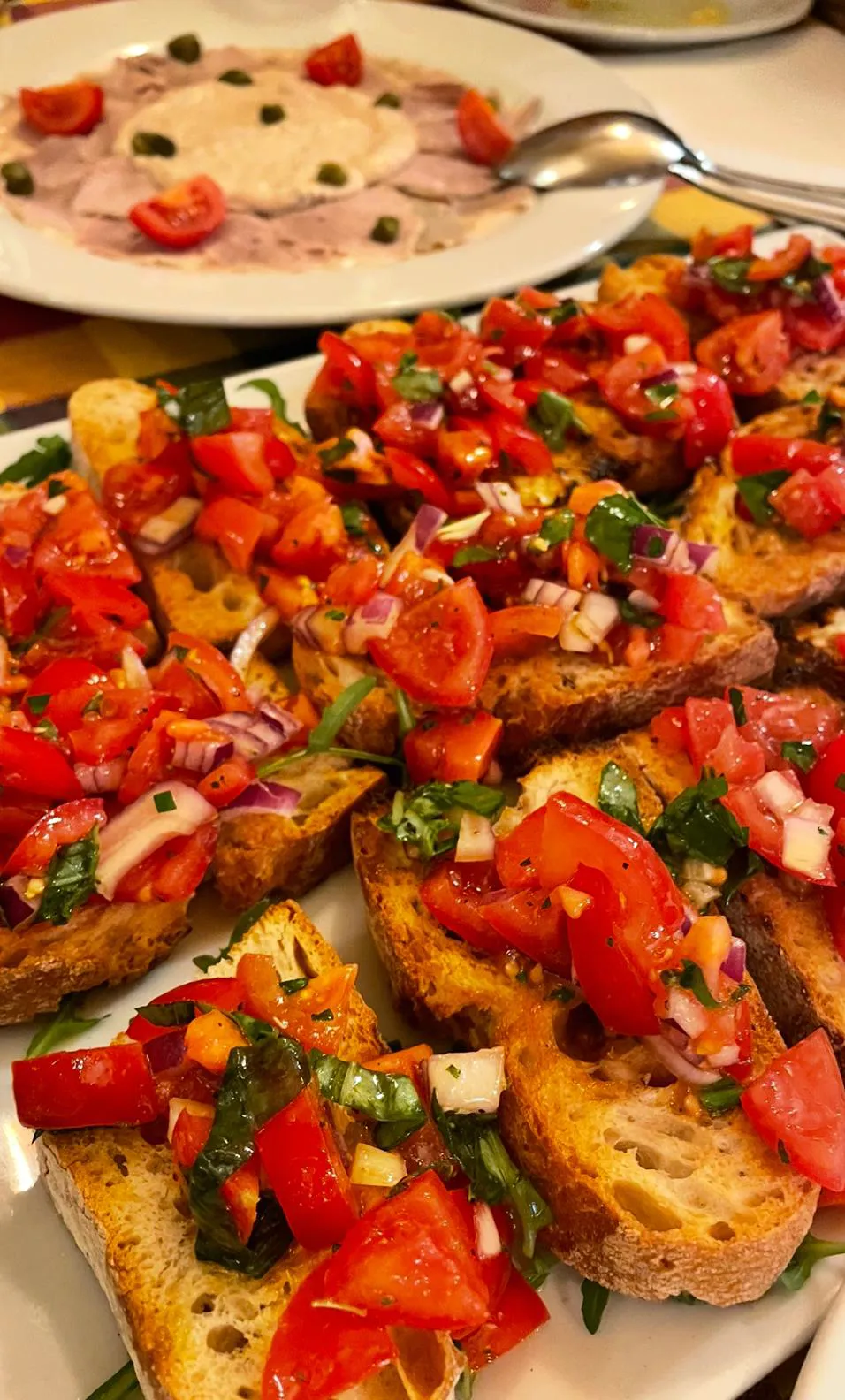 Bruschetta mit frischen Tomaten